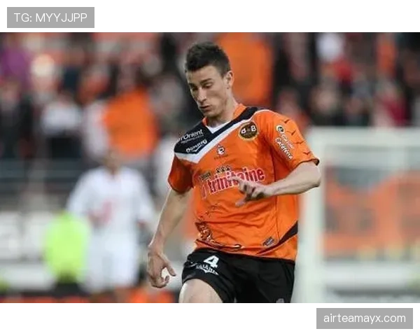 洛里昂客场状态回暖,球迷期待球队持续向好 洛里昂客场状态回暖,球迷期待球队持续向好