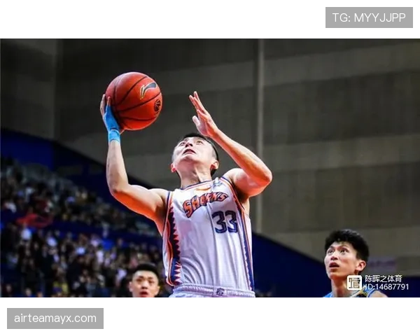 维特斯新战术体系成效显著,攻防平衡助力球队稳健崛起 维特斯新战术体系成效显著,攻防平衡助力球队稳健崛起